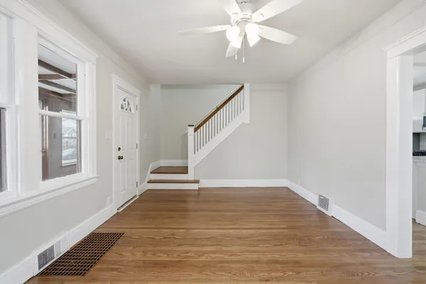 $224,900 | 352 East Goulson Avenue, Hazel Park, MI 48030