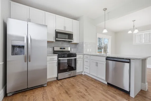 $224,900 | 352 East Goulson Avenue, Hazel Park, MI 48030