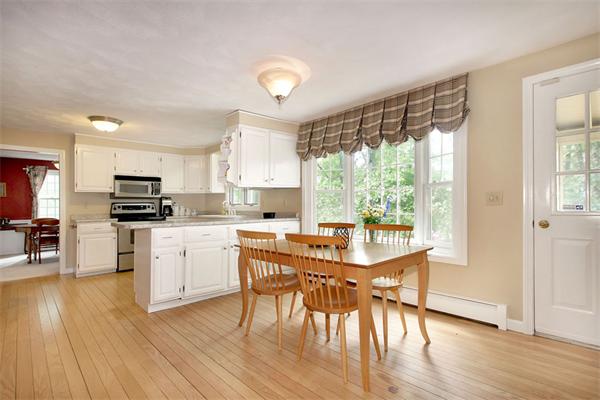 12 Windemere Drive Acton, MA 01720 - Photo 5 of 27