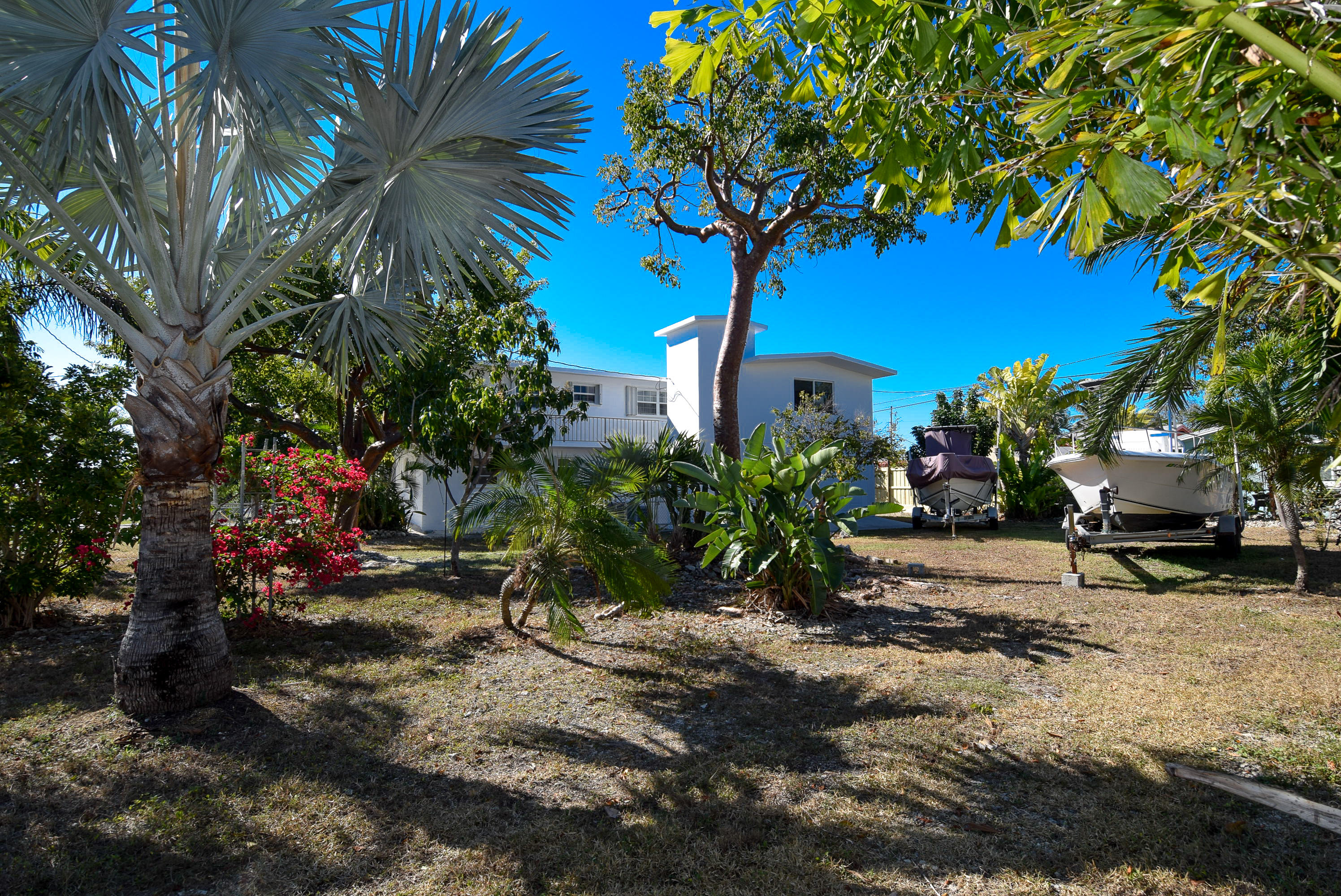 419 3rd Street Key Largo, FL 33037 - Photo 1 of 40 DSC_0418