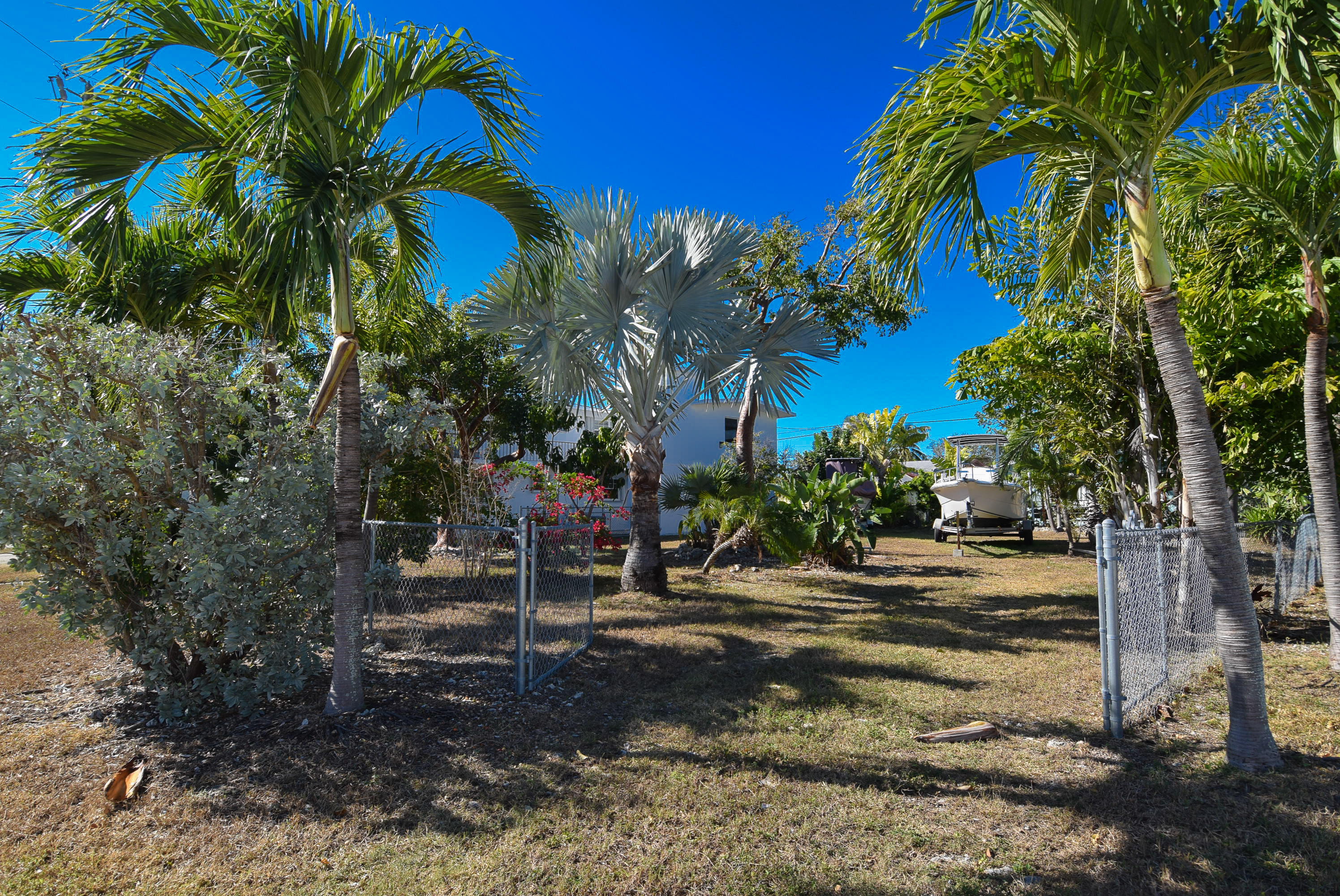 419 3rd Street Key Largo, FL 33037 - Photo 25 of 40 DSC_0417