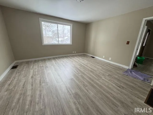 $179,000 | 215 South Albany Street, Wolcottville, IN 46795