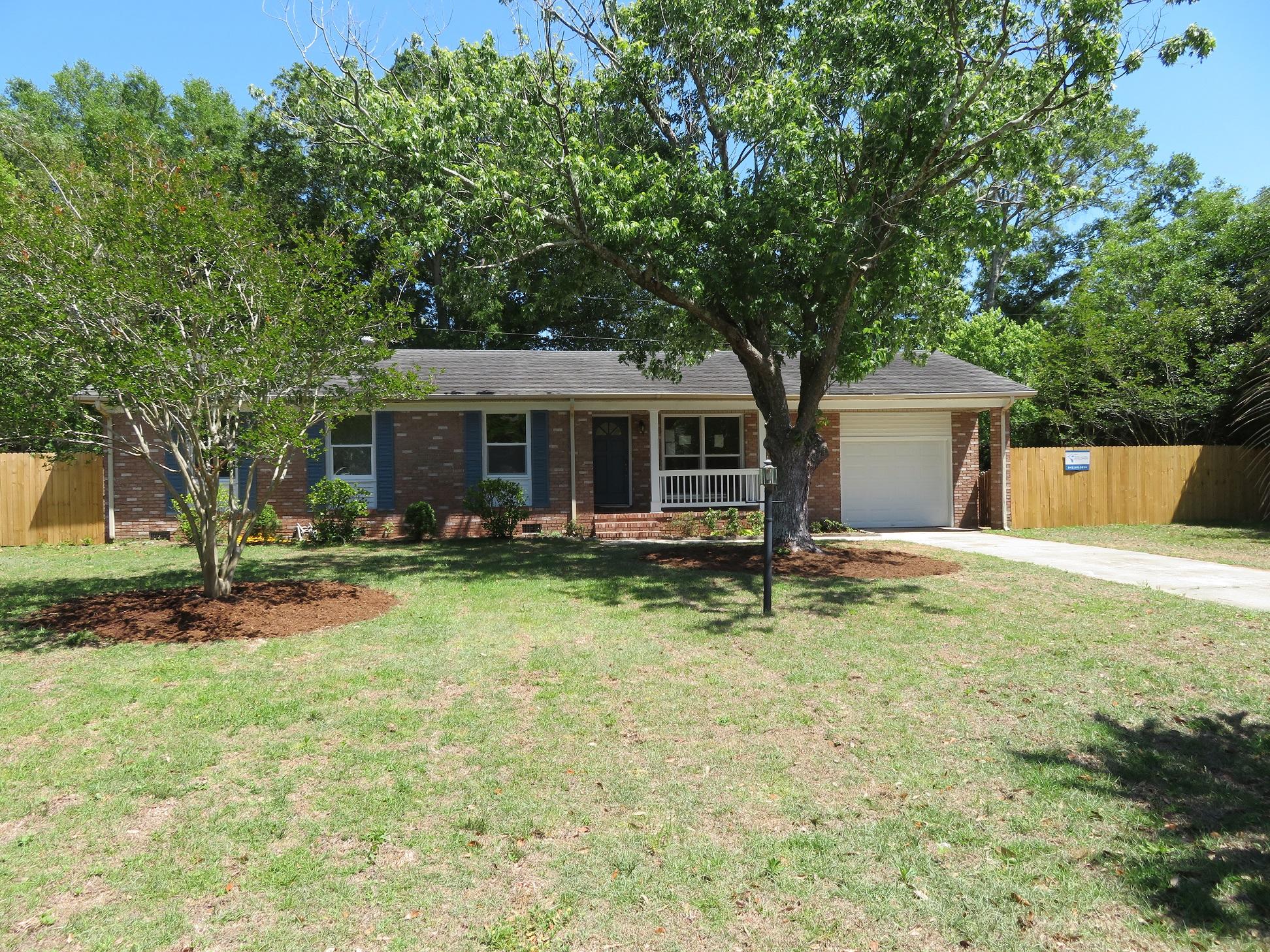 1044 Farmington Road Charleston, SC 29412 - Photo 2 of 36 Front Farmington