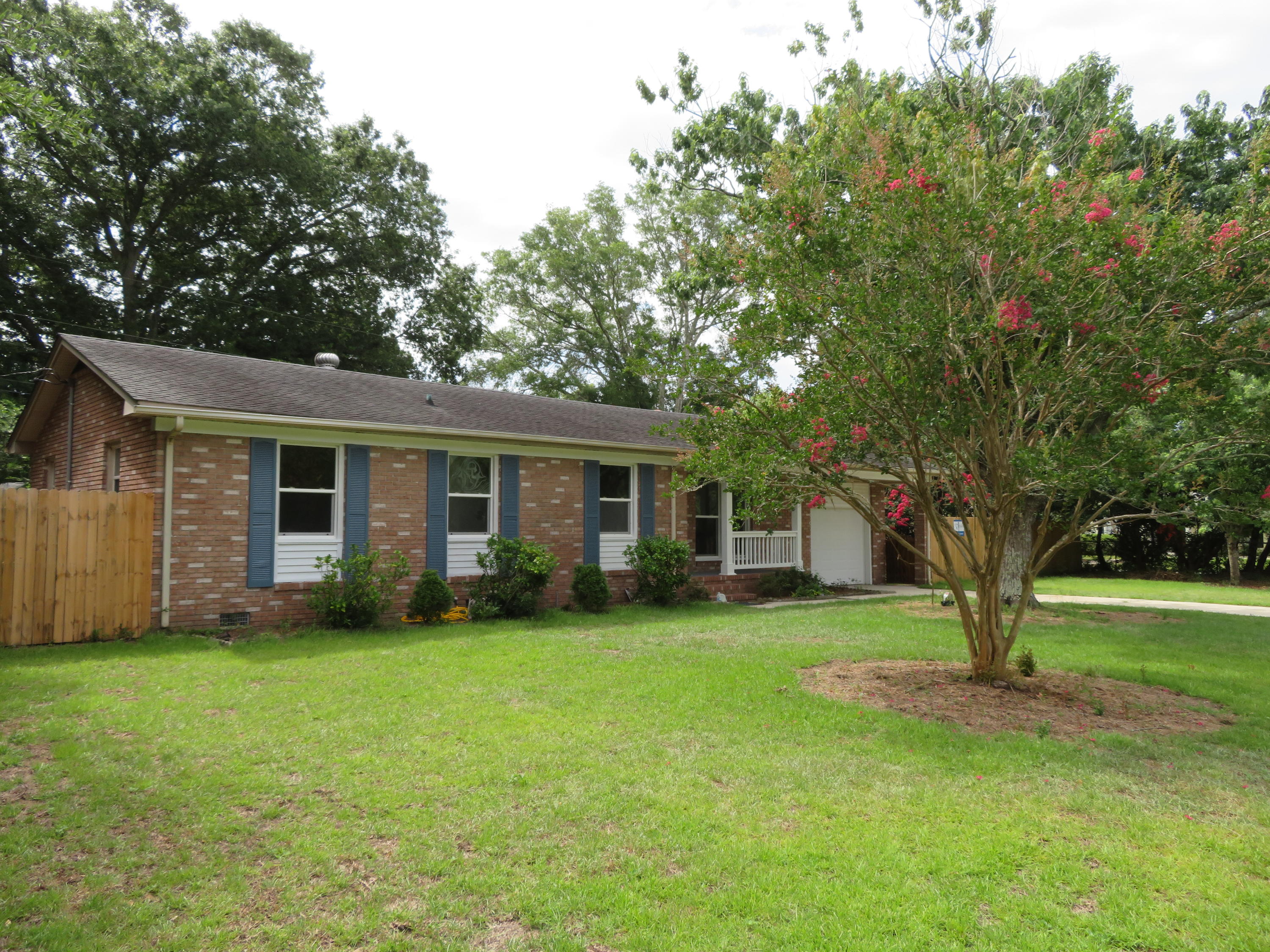 1044 Farmington Road Charleston, SC 29412 - Photo 5 of 36 IMG_0644