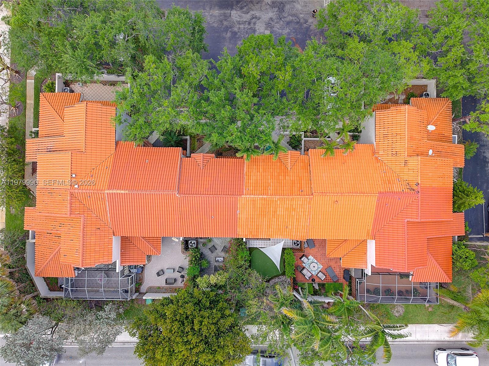 10978 Southwest 75th Terrace Miami, FL 33173 - Photo 33 of 34 an aerial view of a houses with street