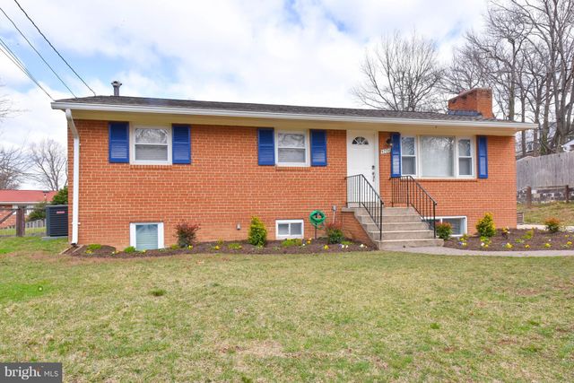 $480,000 | 4708 Care Drive, Alexandria, VA 22310