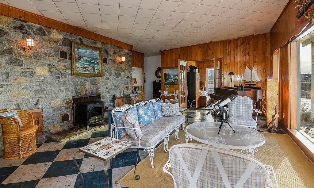 10 Point Road Gloucester, MA 01930 - Photo 8 of 26 Gallery Image 8