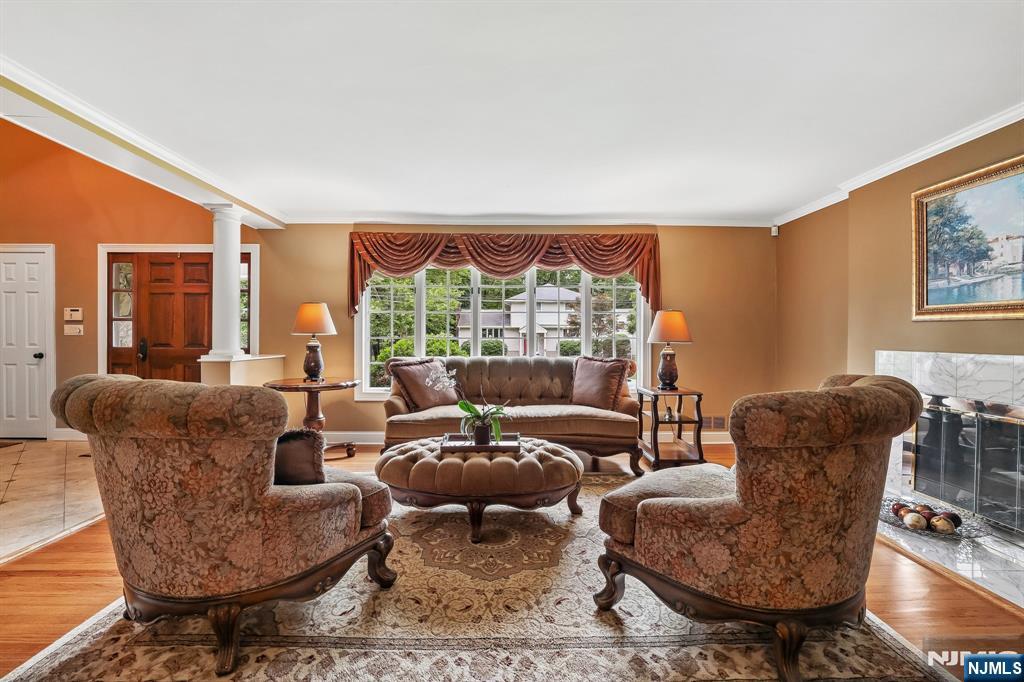 10 Arcadia Road Woodcliff Lake, NJ 07677 - Photo 5 of 33