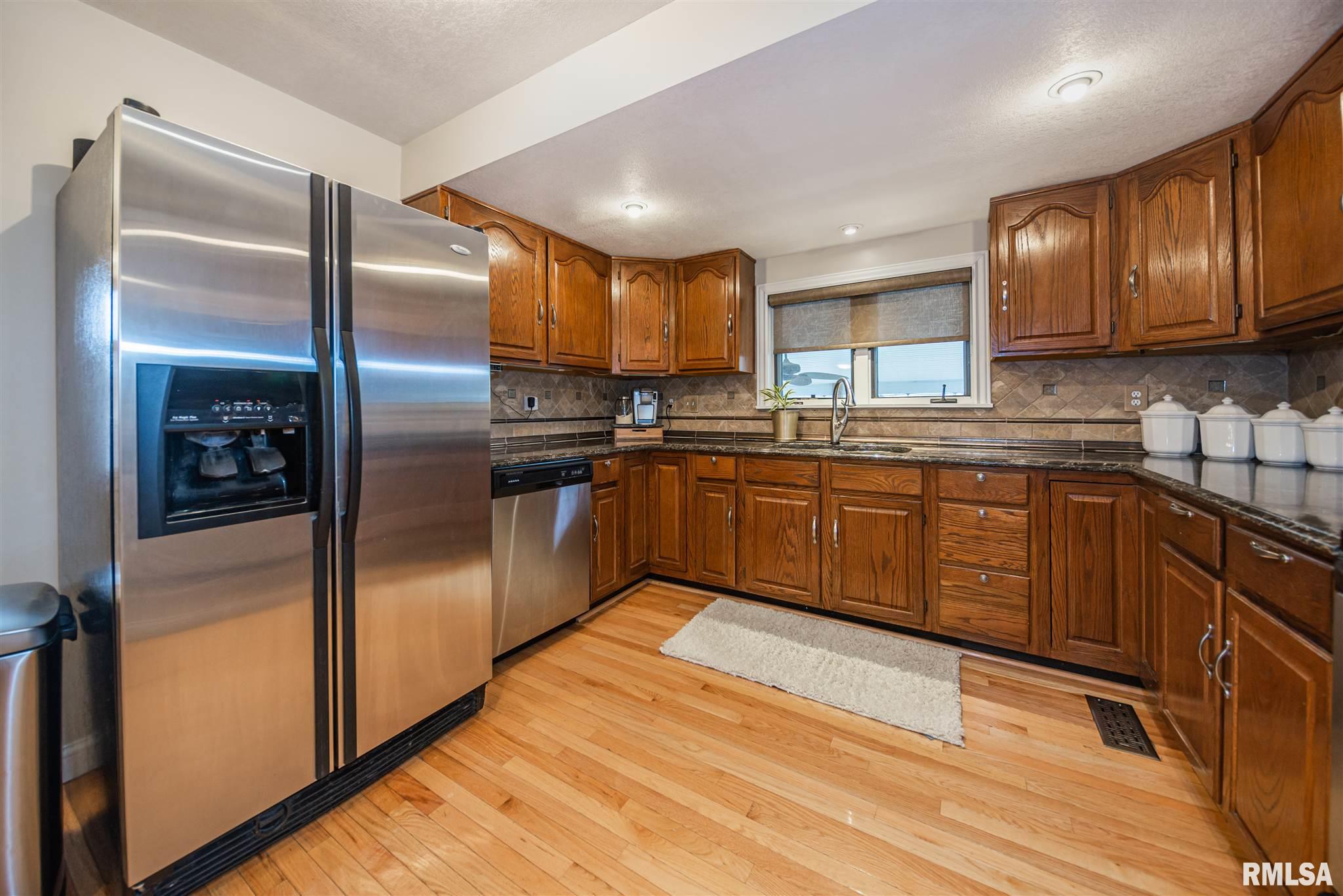 507 Biby Street Christopher, IL 62822 - Photo 6 of 28 Gallery Image 6