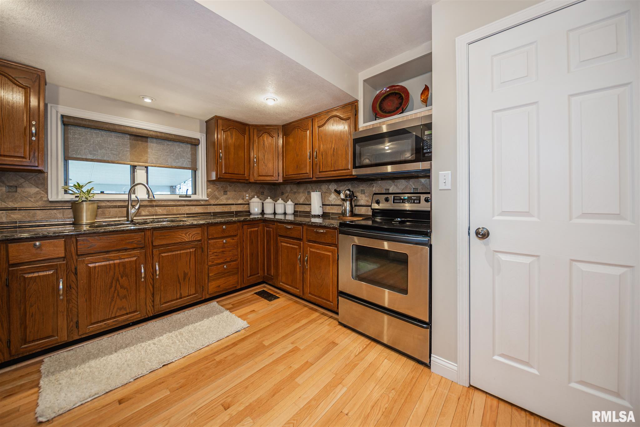 507 Biby Street Christopher, IL 62822 - Photo 7 of 28 Gallery Image 7