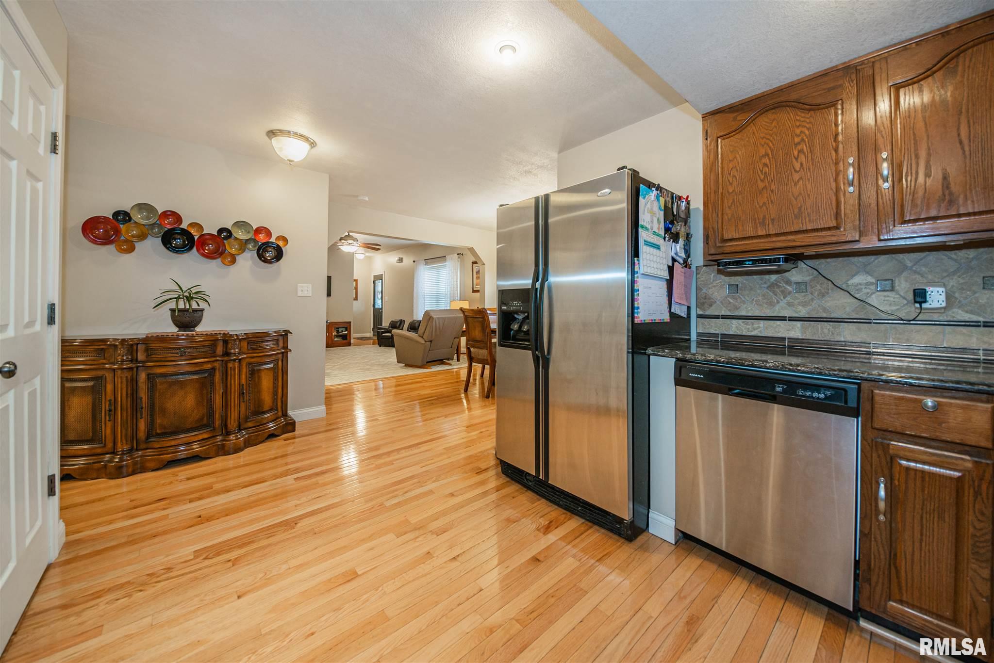 507 Biby Street Christopher, IL 62822 - Photo 8 of 28 Gallery Image 8