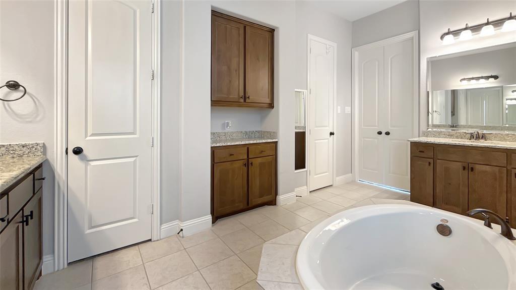 1377 Rolling Thunder Road Frisco, TX 75036 - Photo 24 of 34