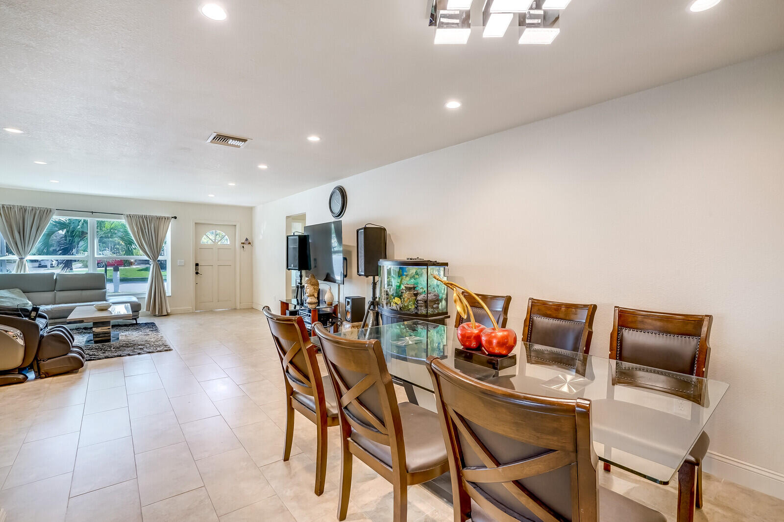 22139 Southwest 58th Avenue Boca Raton, FL 33428 - Photo 3 of 22 Living/Dining Room