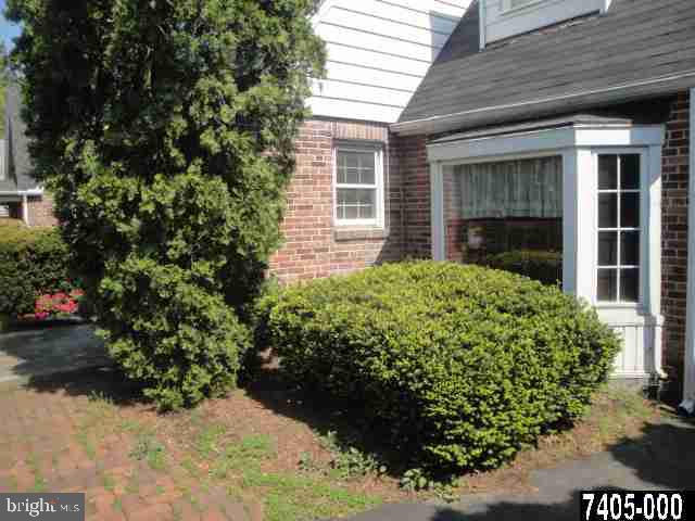 476 Hillcrest Road York, PA 17403 - Photo 4 of 22