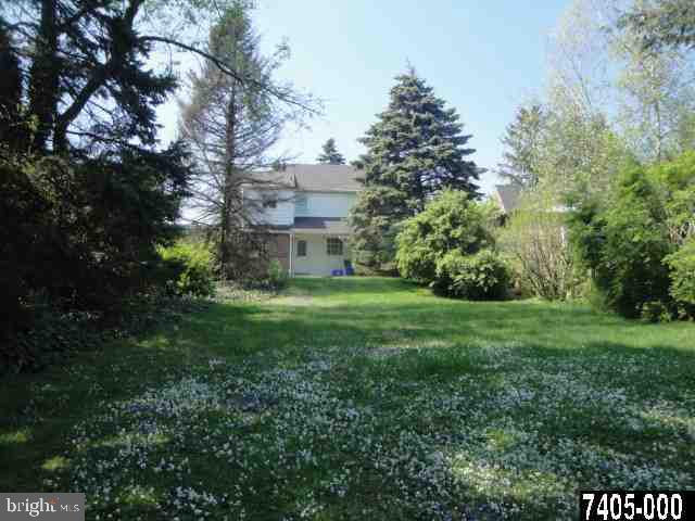 476 Hillcrest Road York, PA 17403 - Photo 8 of 22
