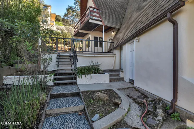 $2,095,000 | 370 Lower Lake Road, Westlake Village, CA 91361