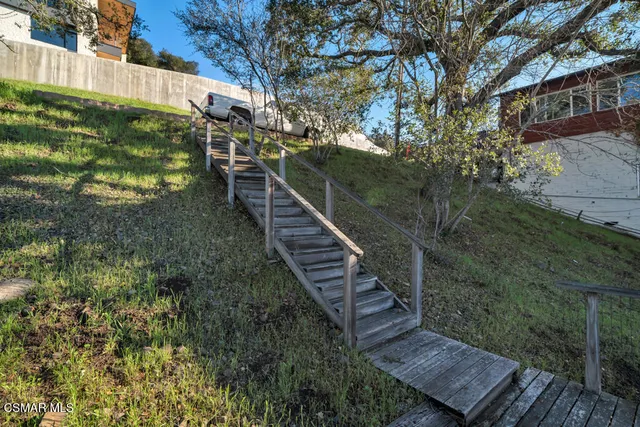 $2,095,000 | 370 Lower Lake Road, Westlake Village, CA 91361