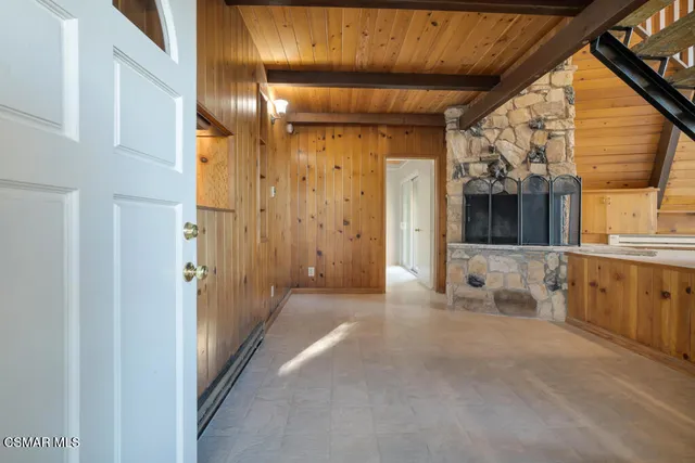 $2,095,000 | 370 Lower Lake Road, Westlake Village, CA 91361