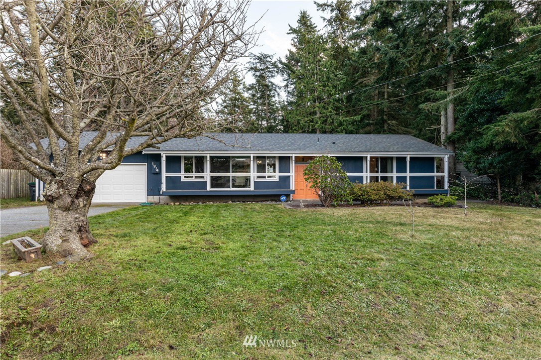 1914 Island View Road Oak Harbor, WA 98277 - Photo 2 of 25 Gallery Image 2