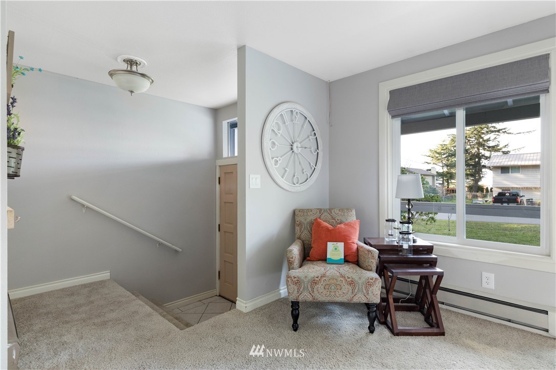 1914 Island View Road Oak Harbor, WA 98277 - Photo 11 of 25 Gallery Image 11