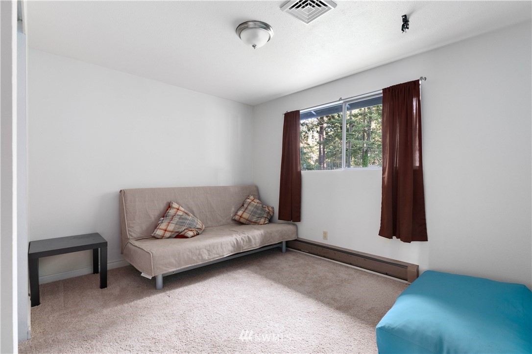 1914 Island View Road Oak Harbor, WA 98277 - Photo 15 of 25 Gallery Image 15