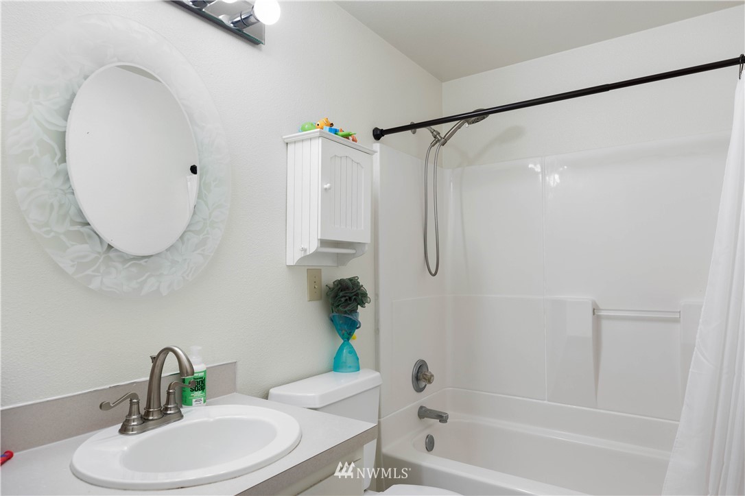 1914 Island View Road Oak Harbor, WA 98277 - Photo 16 of 25 Gallery Image 16