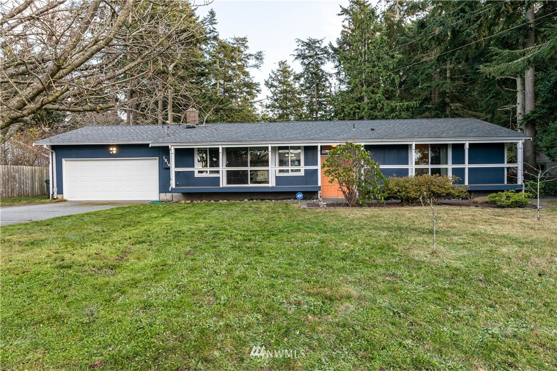 1914 Island View Road Oak Harbor, WA 98277 - Photo 3 of 25 Gallery Image 3