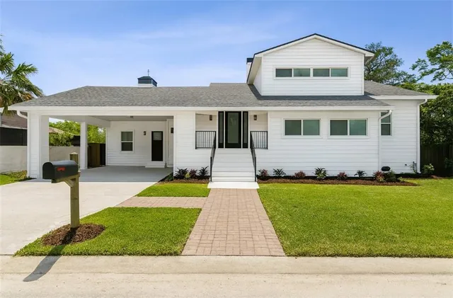 $350,000 | 212 Tullulah Avenue, River Ridge, LA 70123