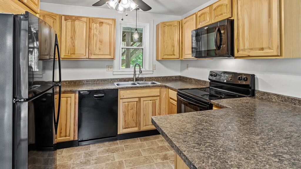 95 7th Street Bangor, ME 04401 - Photo 8 of 67 _MG_5441