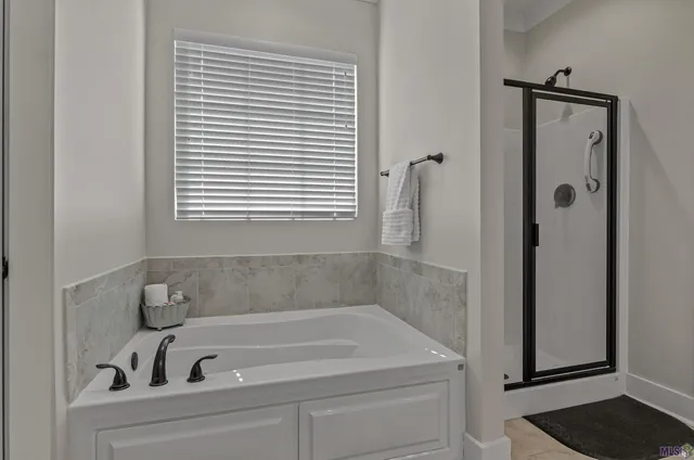 $300,000 | 11589 Hideaway Street, Denham Springs, LA 70726