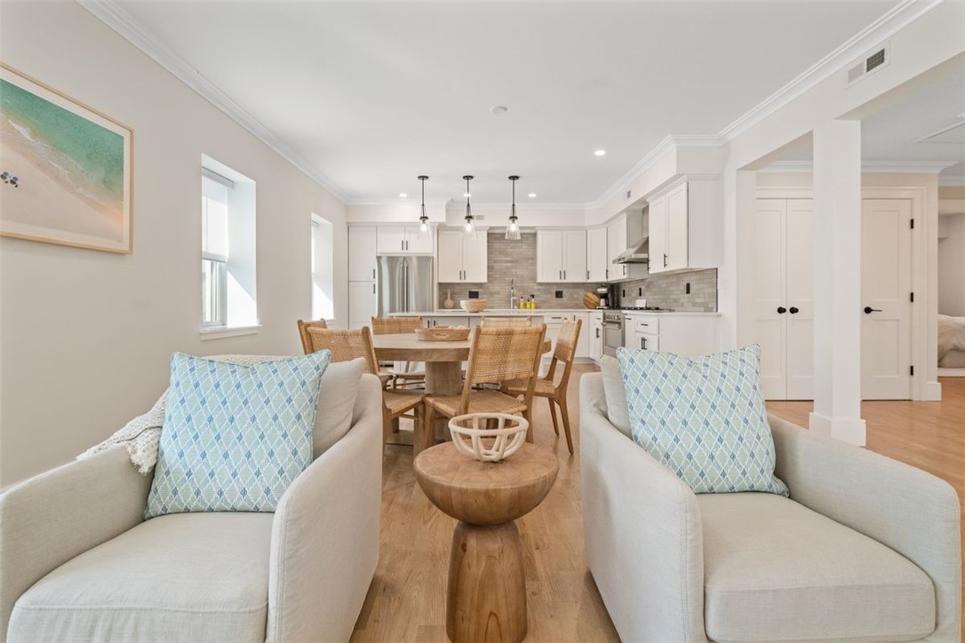 2 Eastnor Road, Unit D Newport, RI 02840 - Photo 6 of 24