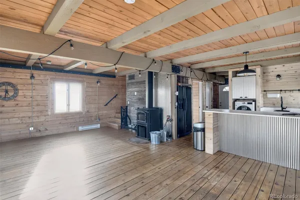 a view of a storage & utility room