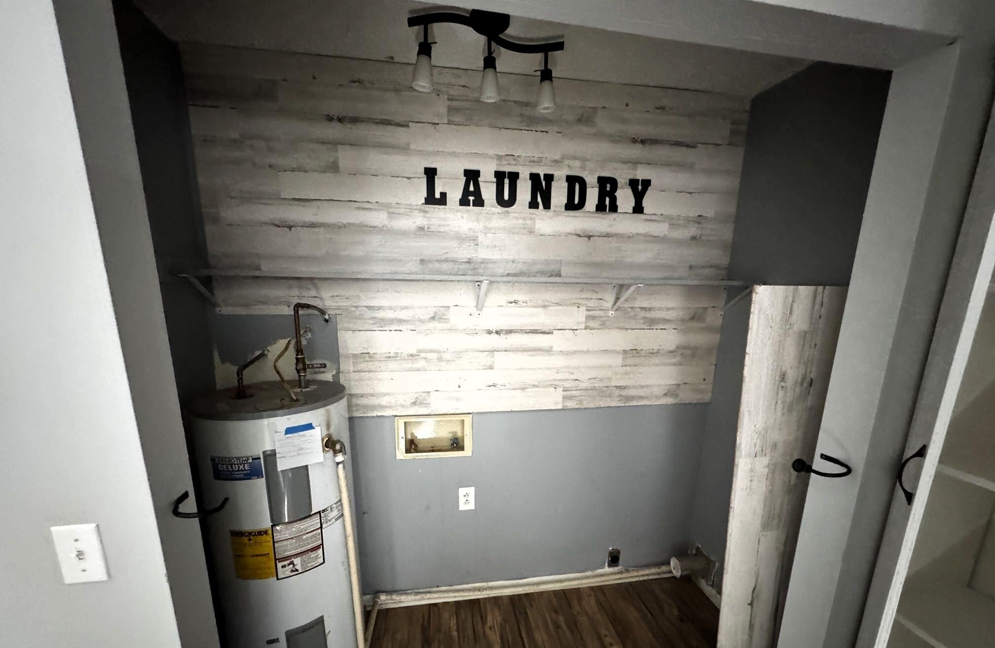 1614 Kendall Road Rocky Face, GA 30740 - Photo 5 of 13 Laundry