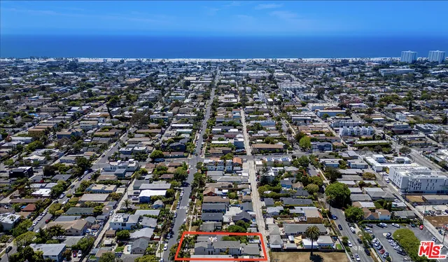 $5,450,000 | 745 East Sunset Court, Venice, CA 90291