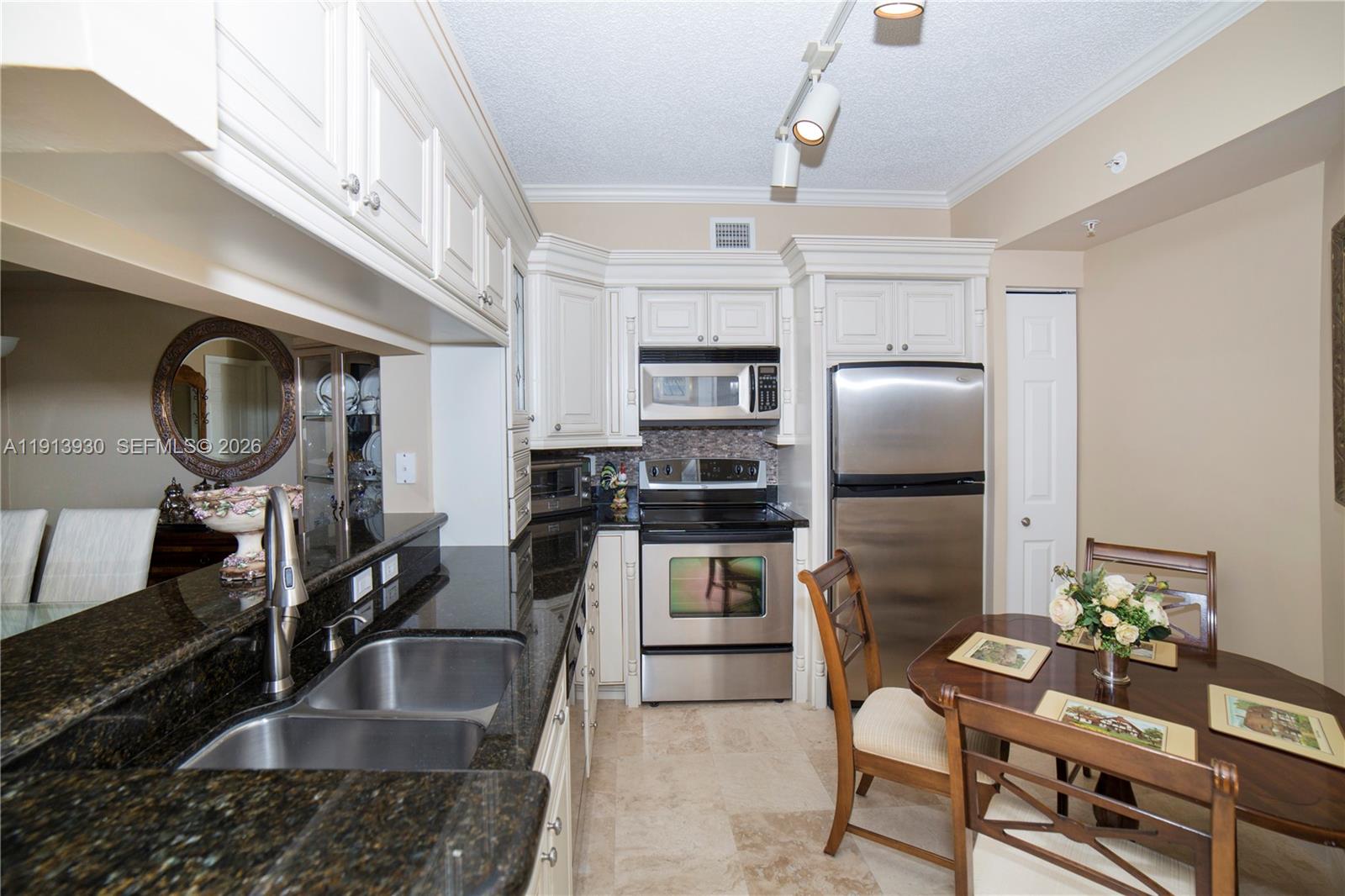 17100 North Bay Road, Unit 1107 Sunny Isles Beach, FL 33160 - Photo 5 of 68