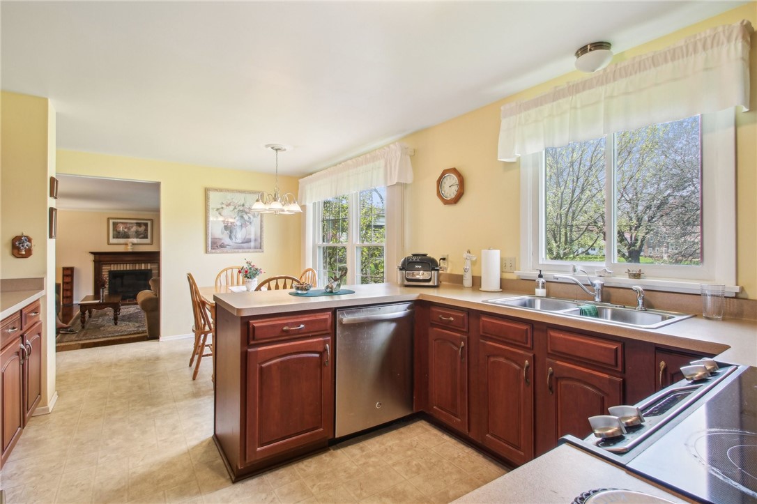 5 Stover Road Chili, NY 14624 - Photo 7 of 31 Kitchen