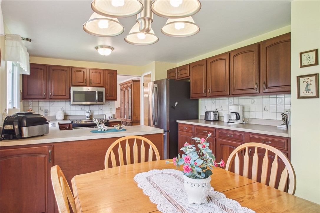 5 Stover Road Chili, NY 14624 - Photo 9 of 31 Informal Dining / Eat in Kitchen