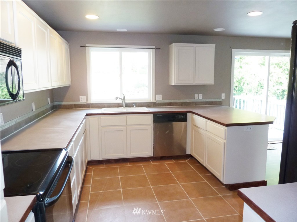 10707 Willow Road Lake Stevens, WA 98258 - Photo 13 of 25
