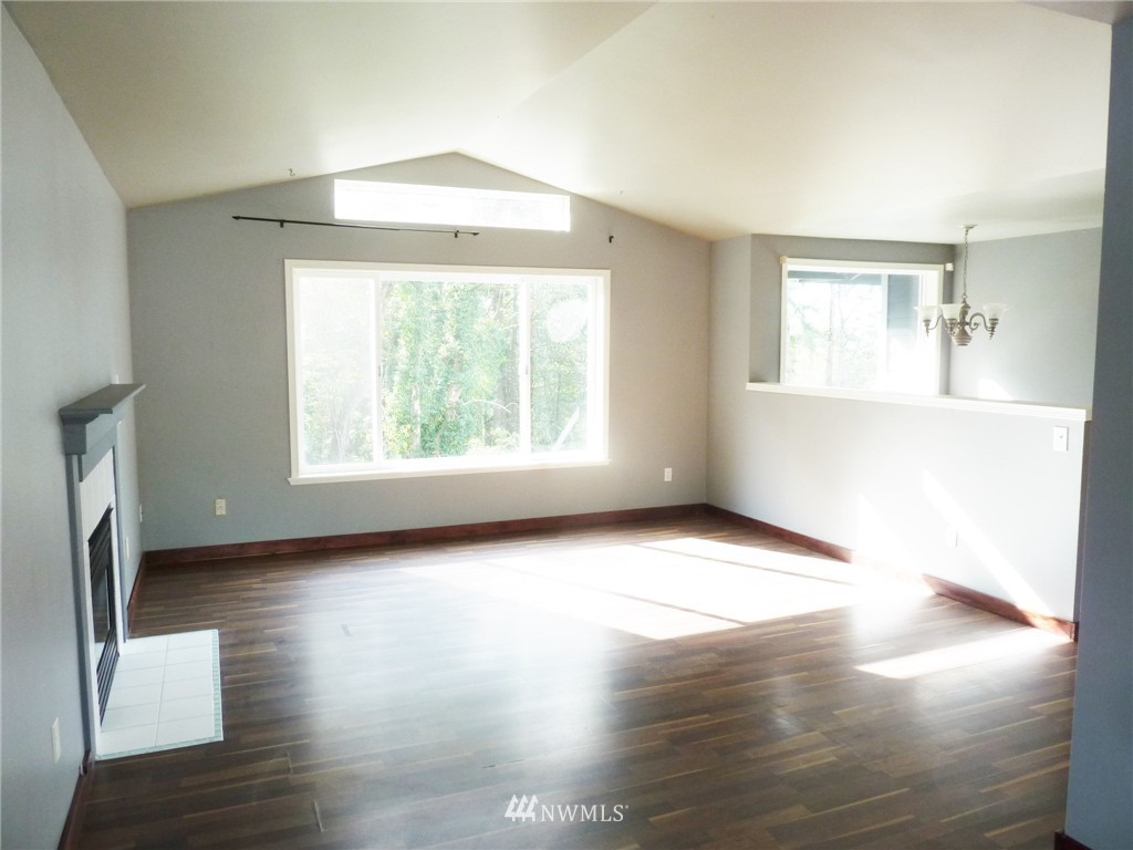 10707 Willow Road Lake Stevens, WA 98258 - Photo 4 of 25