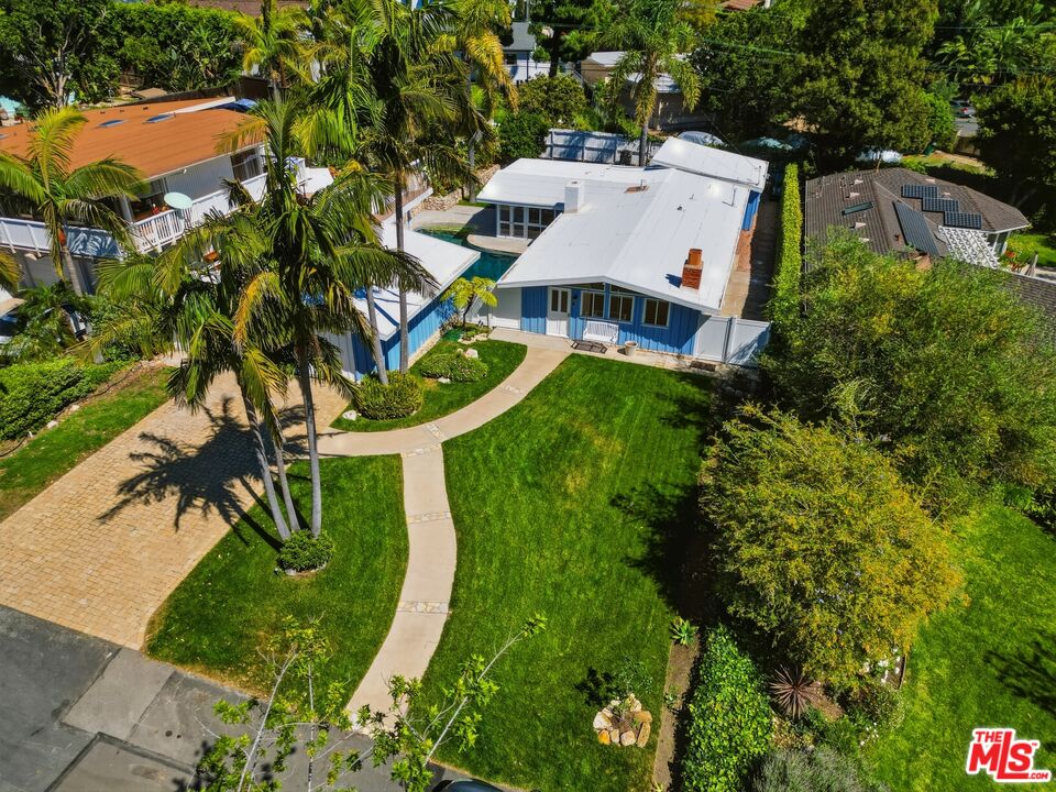 26 Packet Road Rancho Palos Verdes, CA 90275 - Photo 39 of 40 an aerial view of residential house with outdoor space and trees all around