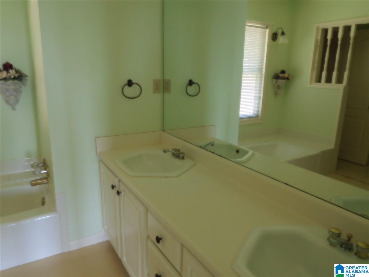5032 Mountain Valley Road Bessemer, AL 35023 - Photo 15 of 31