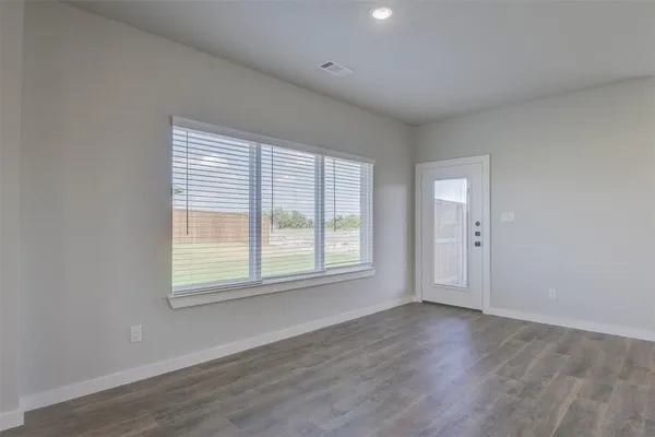 $2,400 | 6816 Florence Drive, Midlothian, TX 76065