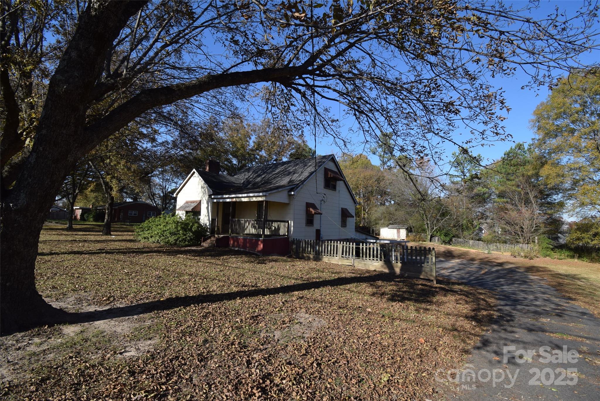 810 Neal Hawkins Road Gastonia, NC 28054 - Photo 5 of 28 Gallery Image 5