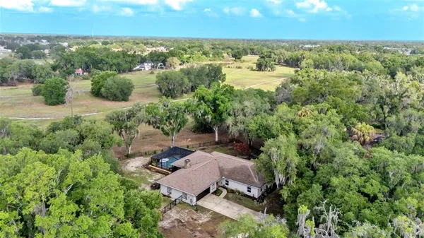 $450,000 | 135 Country Club Lane, Mulberry, FL 33860