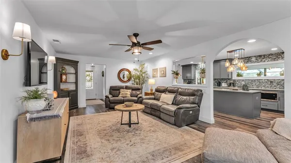 $450,000 | 135 Country Club Lane, Mulberry, FL 33860