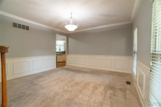 $3,850 | 570 Castle Ridge Drive, Ballwin, MO 63021