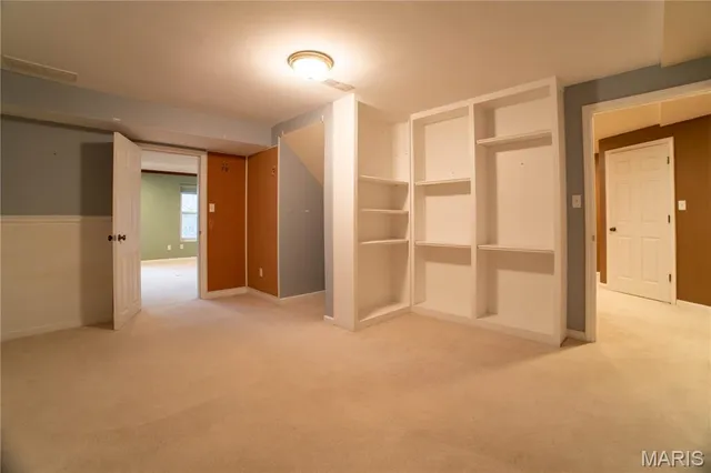 $3,850 | 570 Castle Ridge Drive, Ballwin, MO 63021