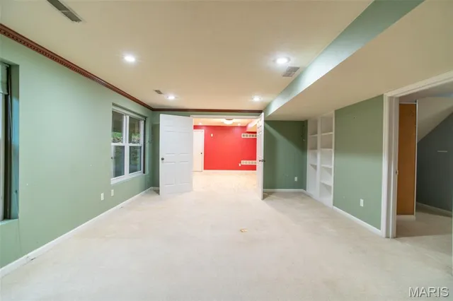 $3,850 | 570 Castle Ridge Drive, Ballwin, MO 63021