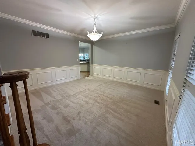 $3,850 | 570 Castle Ridge Drive, Ballwin, MO 63021