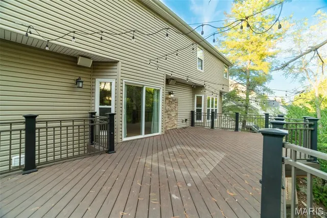 $3,850 | 570 Castle Ridge Drive, Ballwin, MO 63021